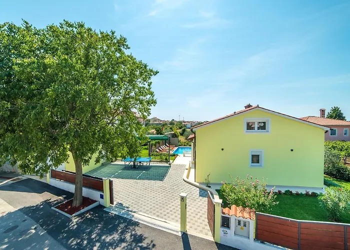 Ladonja By Βίλα *