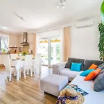 Villa Ladonja By